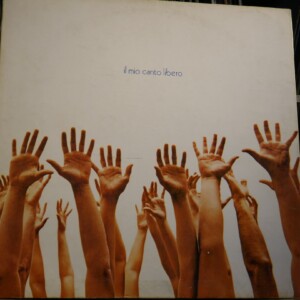 Die Hände zum Himmel